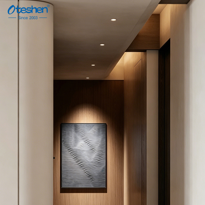 Narrow beam recessed spotlight 30 degree accent lighting on wall art Рефлектор со вдлабнато светло со тесен зрак Осветлување со акцент од 30 степени на ѕидната уметност
