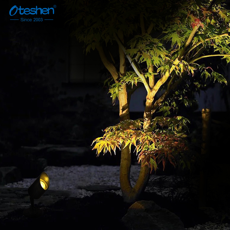 LDC0120 LDC0120B Nylon LED Spike Light spec sheet, 5W 7W IP65 outdoor landscape spike light, 30 degree narrow beam, 325/455lm CRI≥80, long ground spike mount & flat base wall mount 2 styles, 2 years warranty