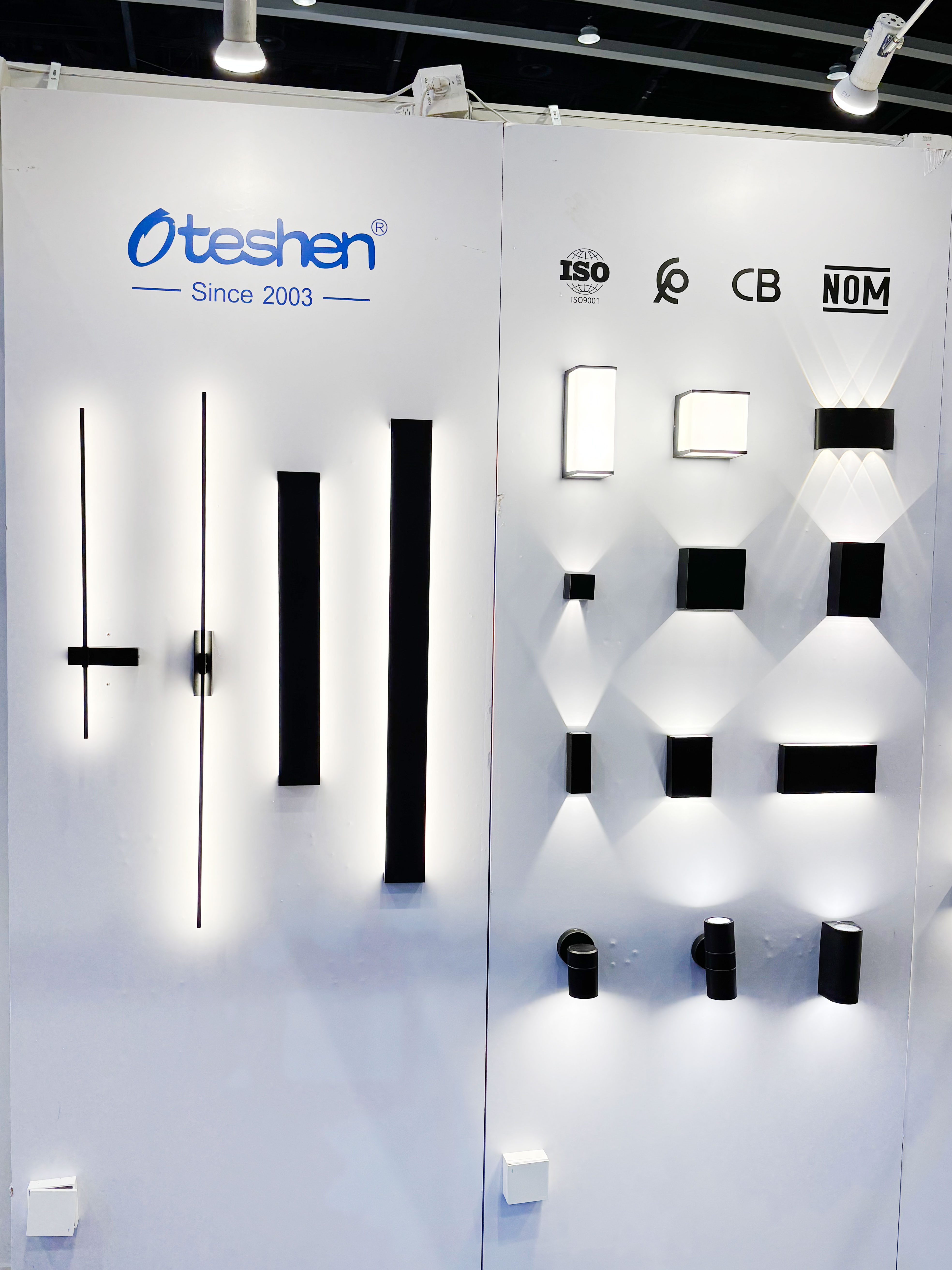OTESHEN exhibition shelf with LED track spotlights, floor lamps, factory R&D introduction, Hong Kong Lighting Fair booth 5C-C23
